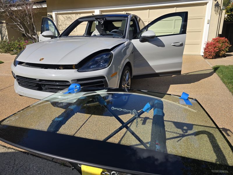 Porsche Cayenne windshield replacement — mobile auto glass Bay Area